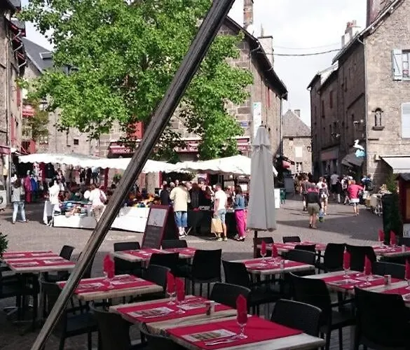 House With View In The Heart Of Auvergne Murol
